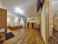 Пятий Океан, Півлюкс - 5-okean-hotel-suite-1.jpg