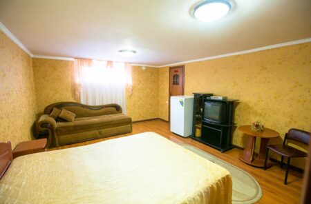 Богема, Півлюкс - hotel-bohema-junior-suite-10-1.jpg