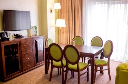 Green Park, Сімейний Люкс - hotel-green-park-photo-room-10.jpg