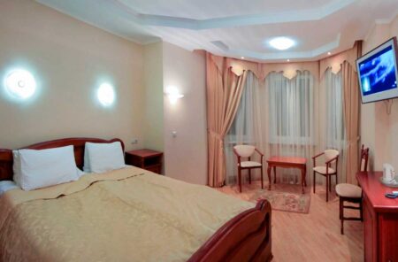 Red Stone, Напівлюкс - hotel-red-stone-junior-suite-5.jpg