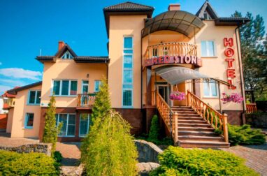 Готель Red Stone, Трускавець