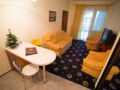 Panoramic apart