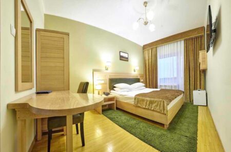Карпати, Двомісний покращений - sanatoriy-karpaty-doudle-superior-room-1.jpg