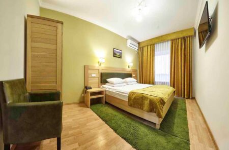 Карпати, Люкс покращений - sanatoriy-karpaty-superior-suite-5.jpg