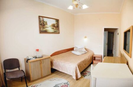 Перлина Прикарпаття, Одномісний номер - sanatoriy-perlyna-prykarpatty-single-room-3.jpg