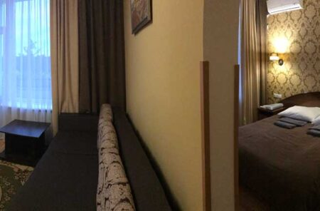 Шахтар, 2-кімнатний Люкс з кухнею - sanatoriy-shahtar-two-bedroom-suite-with-kitchen-3.jpg
