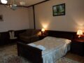 Сенатор, Однокімнатний номер класу VIP - senator-hotel-two-room-suite-with-fireplace-2.jpg