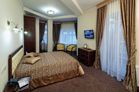 Курортно-готельний комплекс «Свитязь», Люкс - svityaz-rezort-hotel-suite-5.jpg