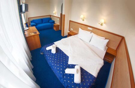 Трускавець 365, Чотиримісний сімейний номер - truskavets-365-hotel-four-bed-family-room-3.jpg