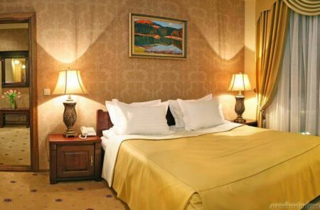 Гранд Готель Пилипець, Люкс покращений - grand-hotel-pylypets-lux-pokr-05.jpg