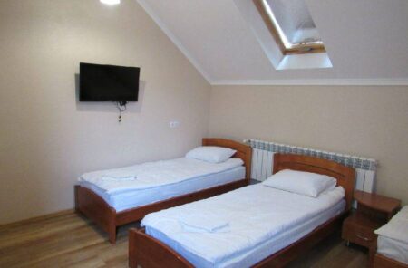 Жайворонок, Хостел - zakarpattya-zhayvoronok-hostel-03.jpg