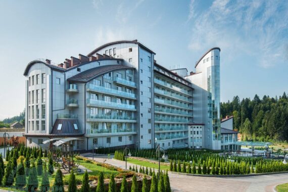 Курортний комплекс Три сини та донька 5*, Східниця