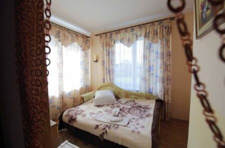 Вілла Ігнатьєва, Одномісний (№202) - skhidnytsia-villa-ihnatyeva-single-202-01.jpg