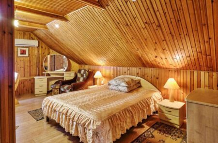 Вілла Ігнатьєва, Люкс В (№201, №204, №205, №211) - skhidnytsia-villa-ihnatyeva-suite-205-04.jpg